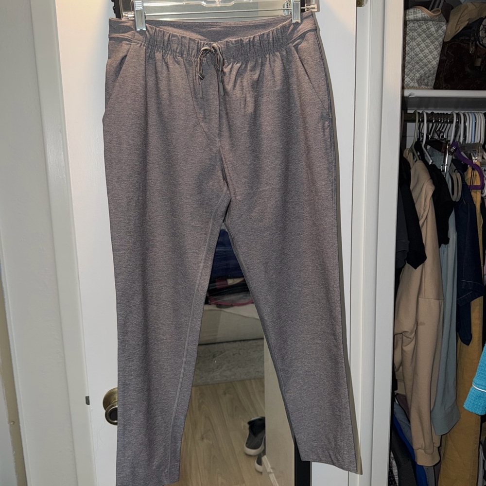 Lululemon women’s Gray Drawstring Casual Pants